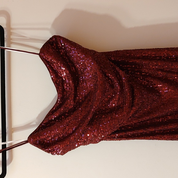 Prom dress - Picture 2 of 7